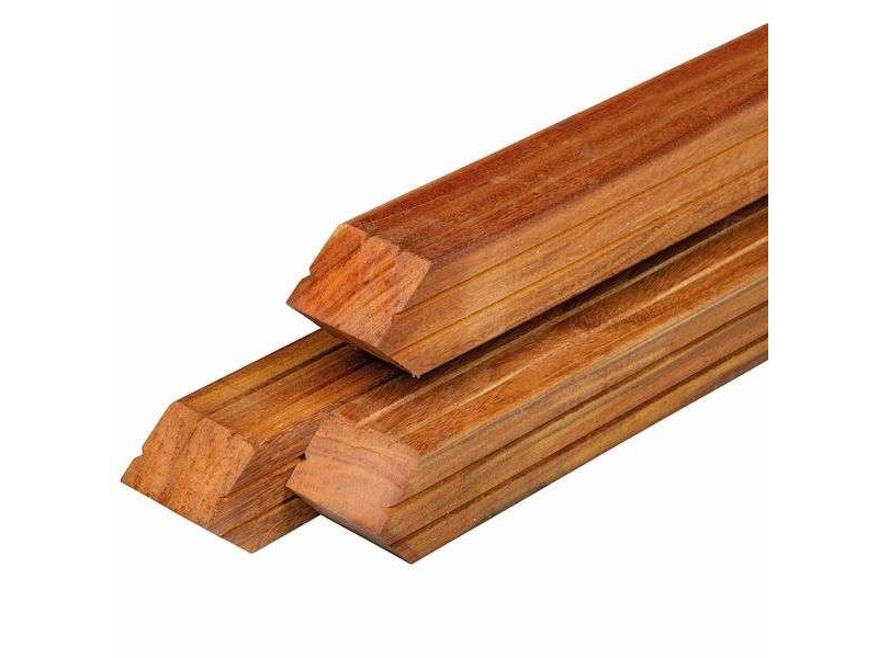 Poteau en bois dur avec pointe 8.5x8.5x135 cm