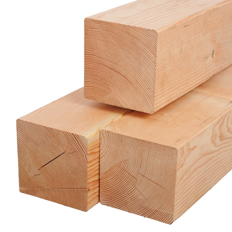 Poteaux rabotés en bois de mélèze et douglas, sections 19x19 cm, séchés et lisses.