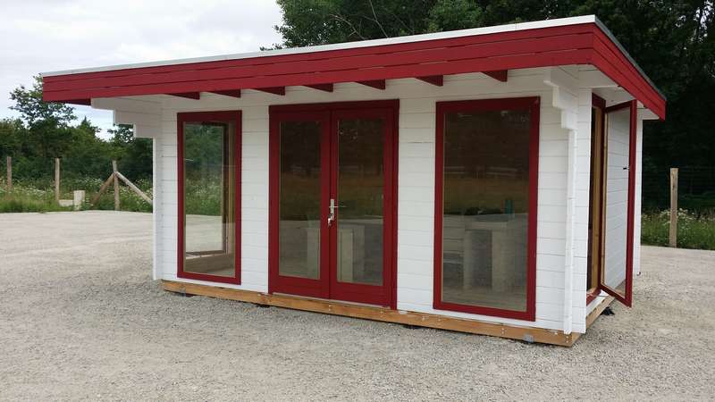 chalet bureau de jardin en bois showroom la roche-sur-yon 2