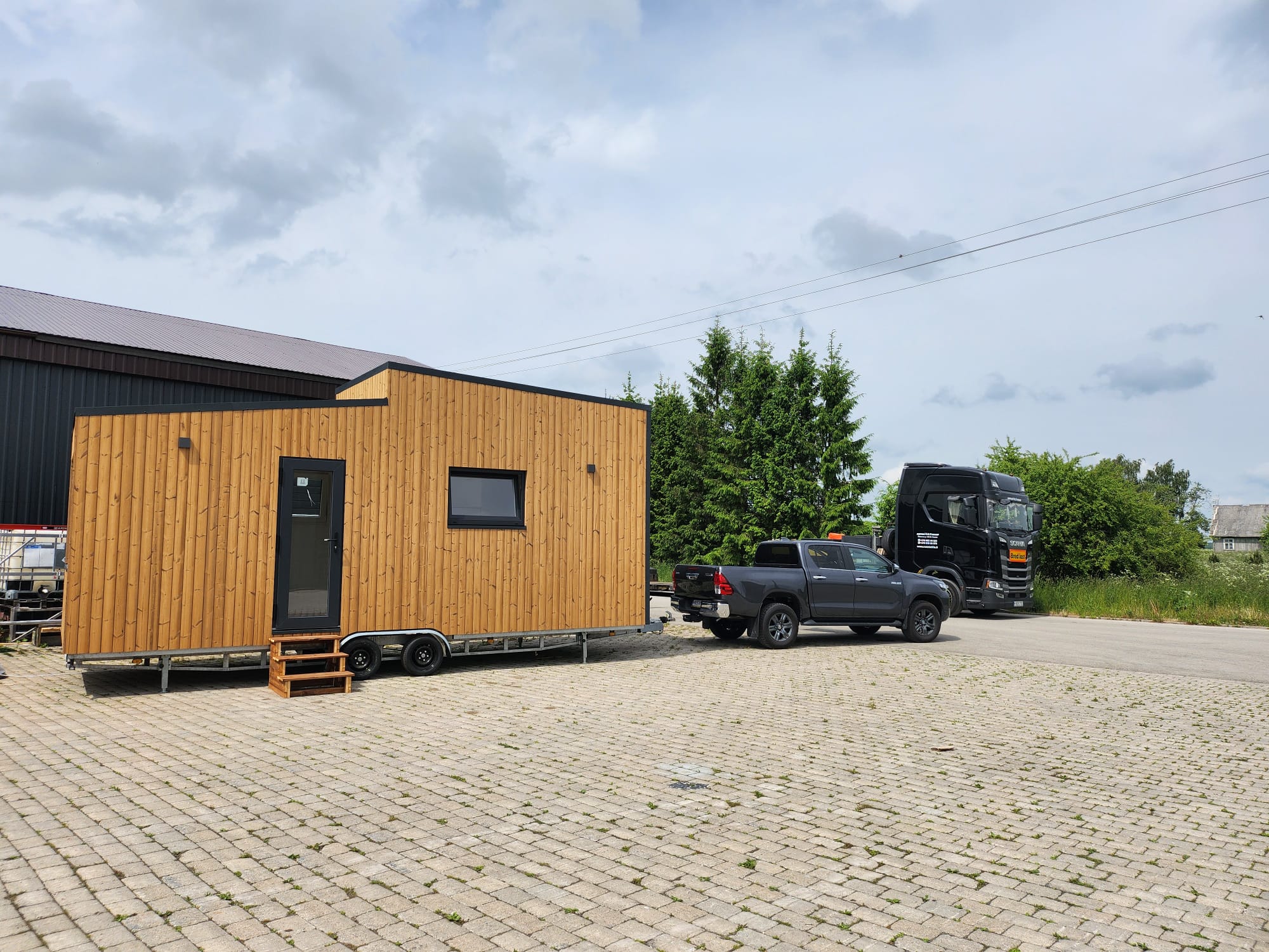 Tiny House Baltic vue de devant et de derrière