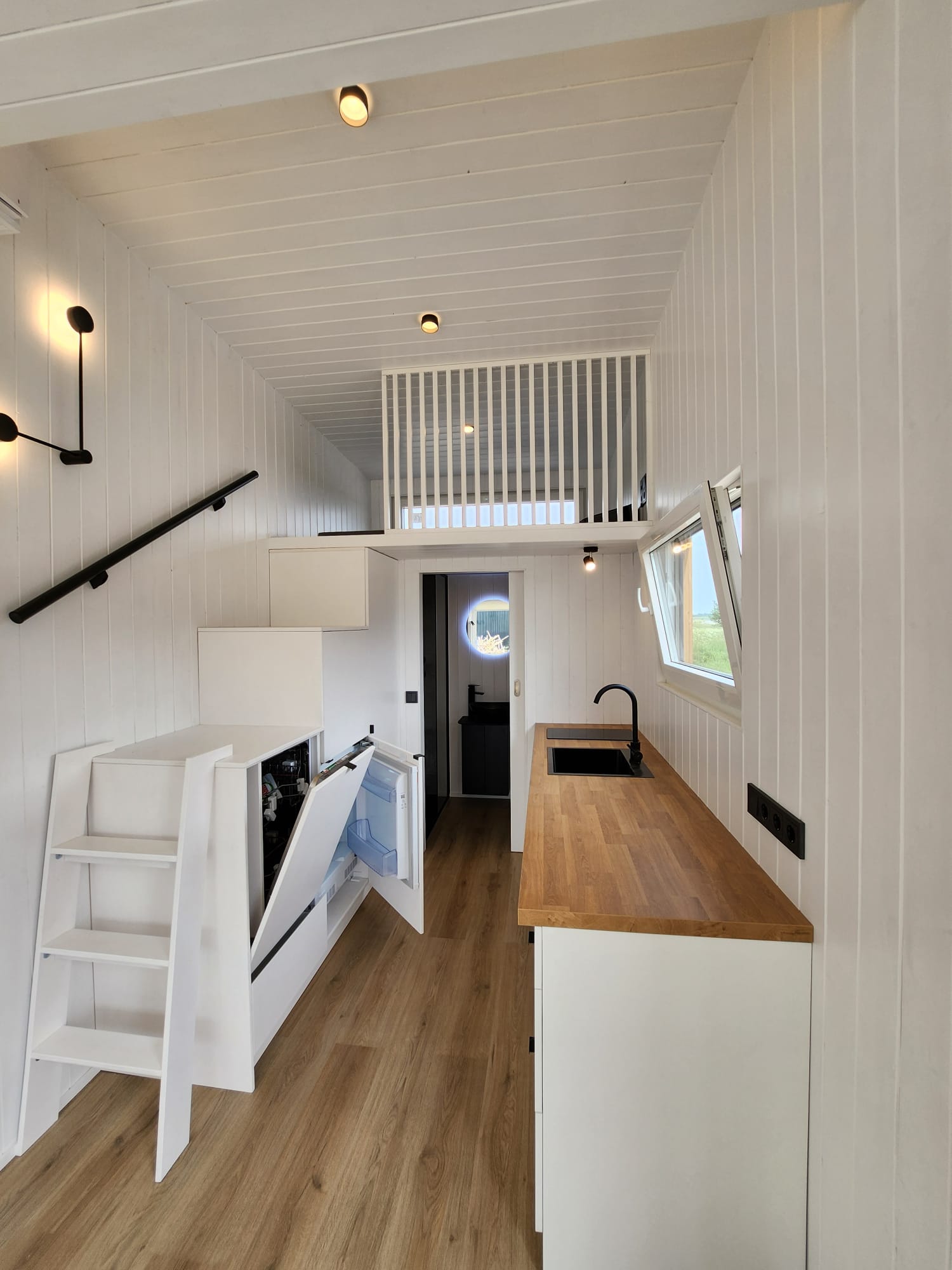 Tiny House Baltic vue de la cuisine