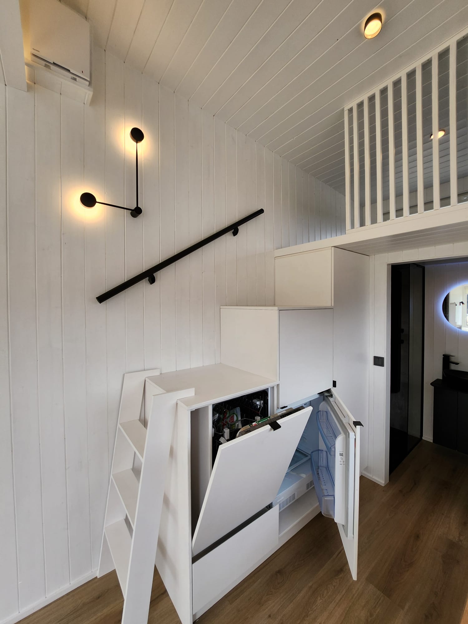 Tiny House Baltic vue de l escalier